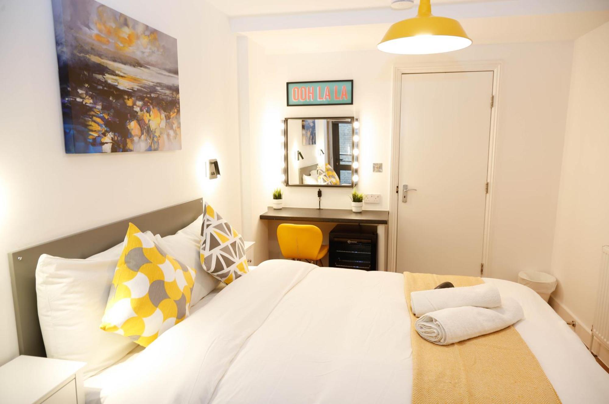 New Luxury Rooms In The Heart Of London Next To Shops, Cafes, Bars & Metro With Shared Bathrooms Exterior photo