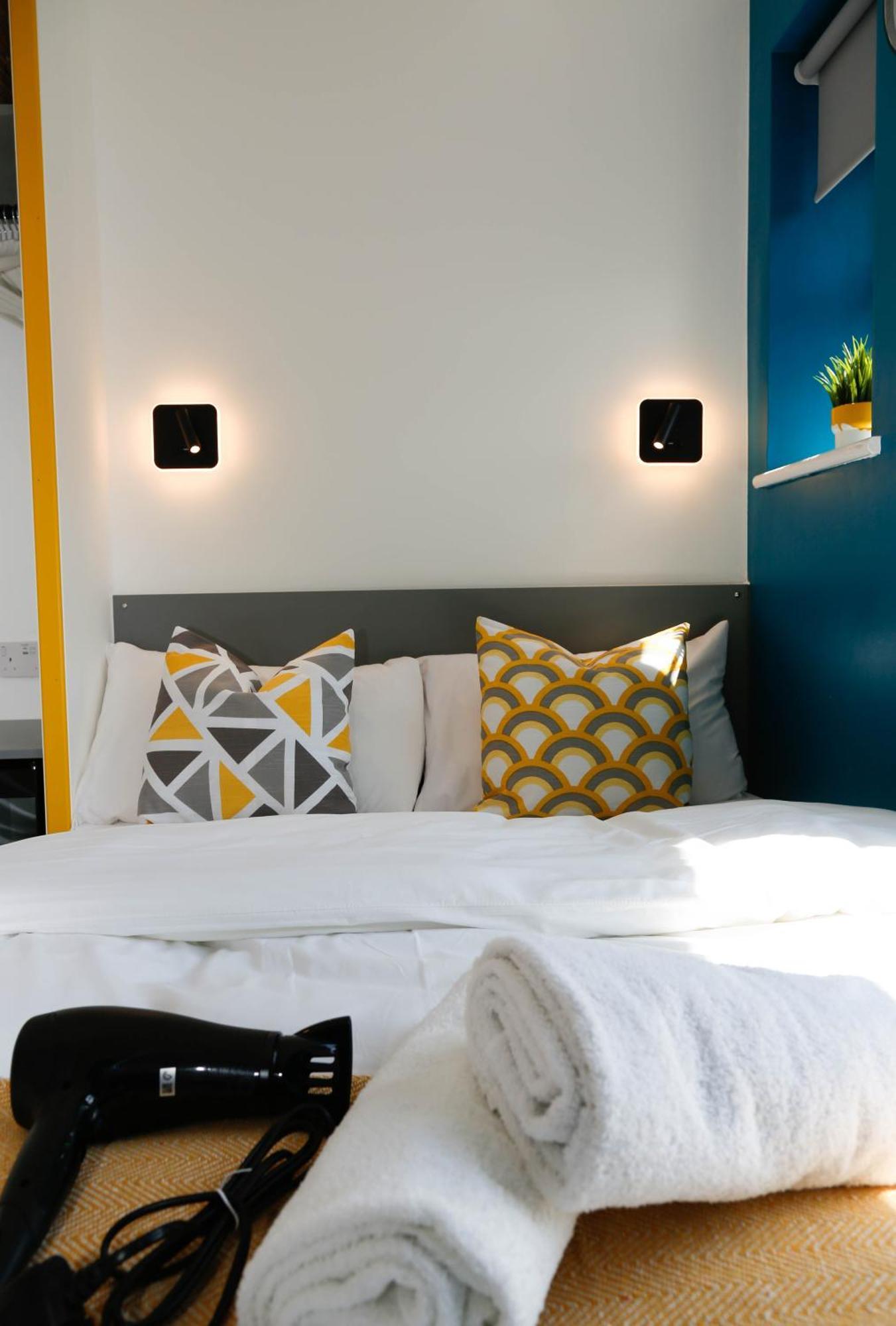 New Luxury Rooms In The Heart Of London Next To Shops, Cafes, Bars & Metro With Shared Bathrooms Exterior photo